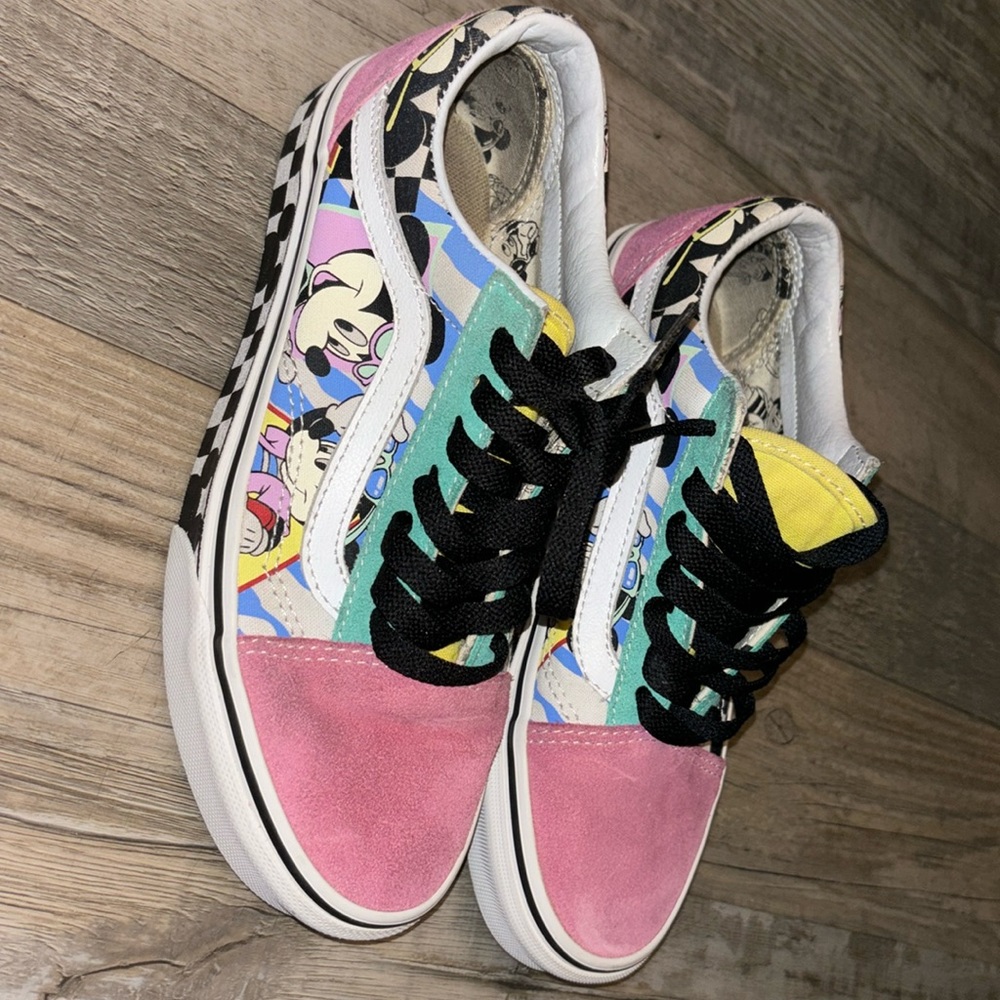 Disney Old School 80’s Van